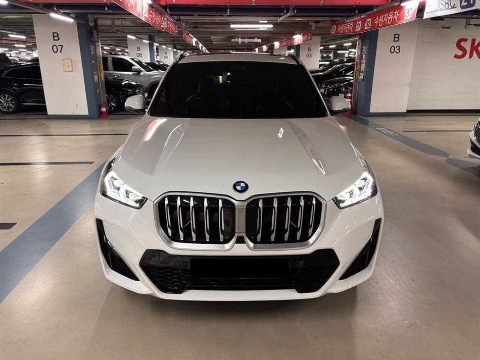 BMW X1 — photo 01