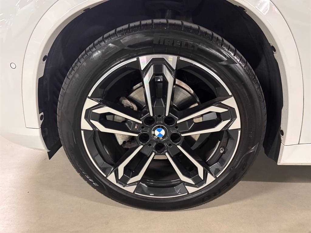 BMW X1 — photo 04