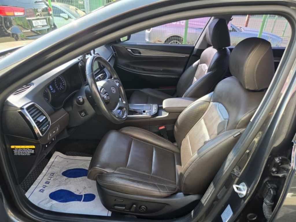 Hyundai Grandeur — photo 05
