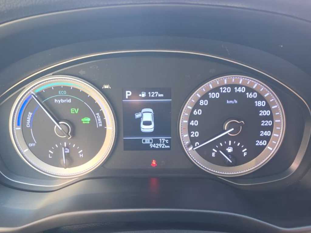 Hyundai Grandeur — photo 09
