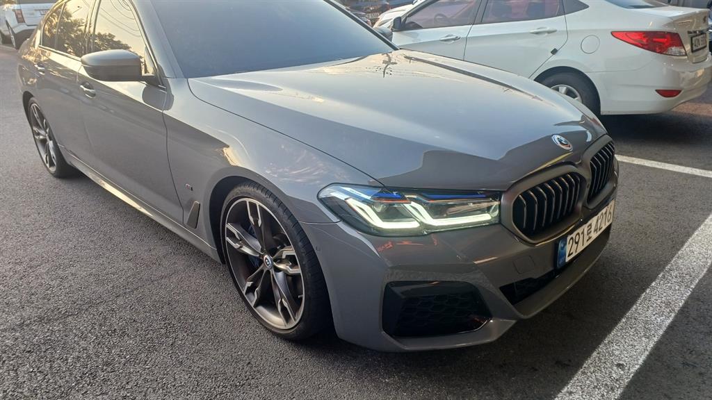 BMW 5-Series — photo 02