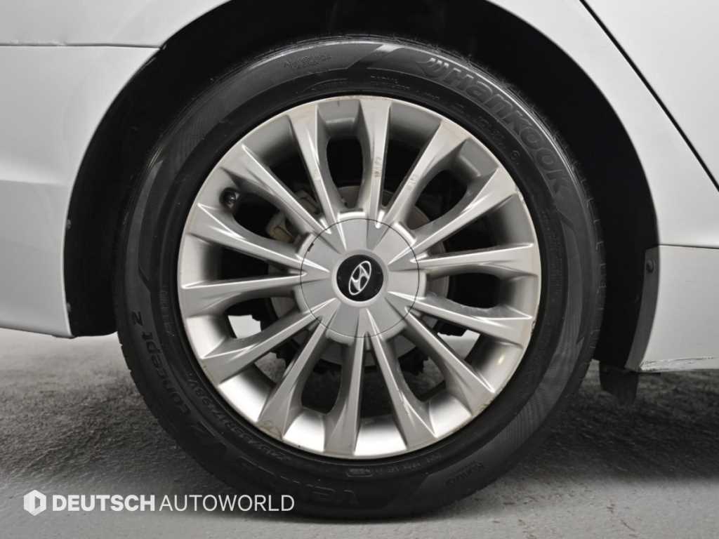 Hyundai Sonata — photo 05