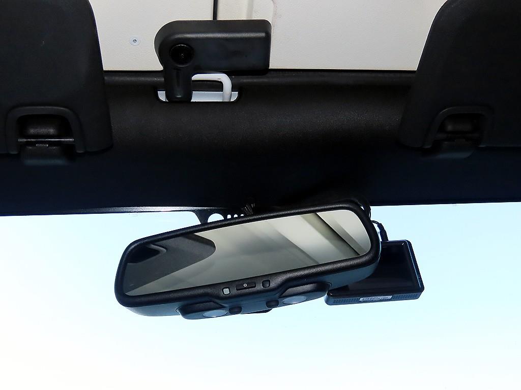 Jeep Wrangler — photo 16