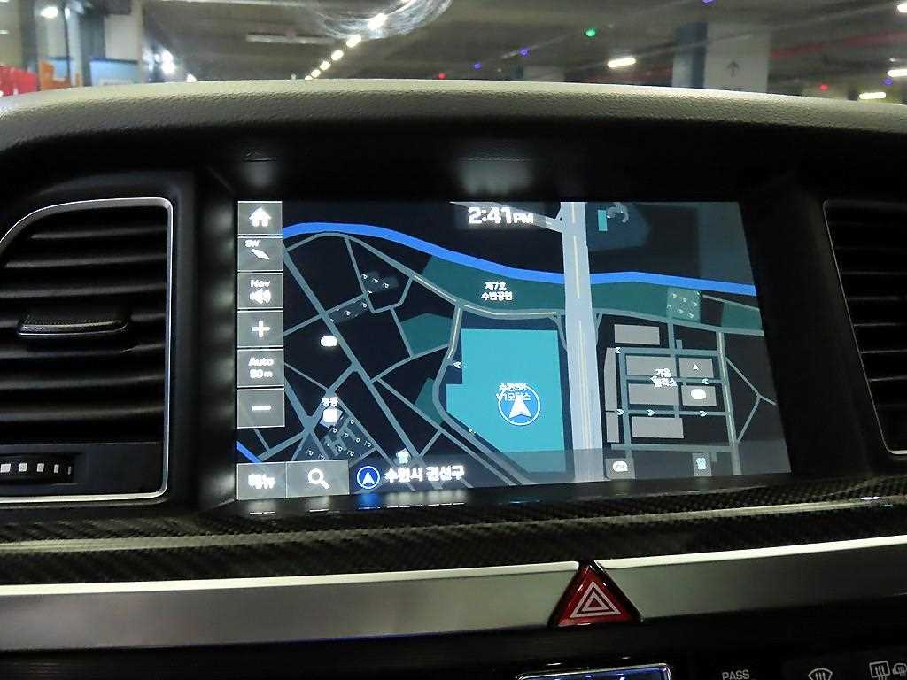 Genesis G80 — photo 13