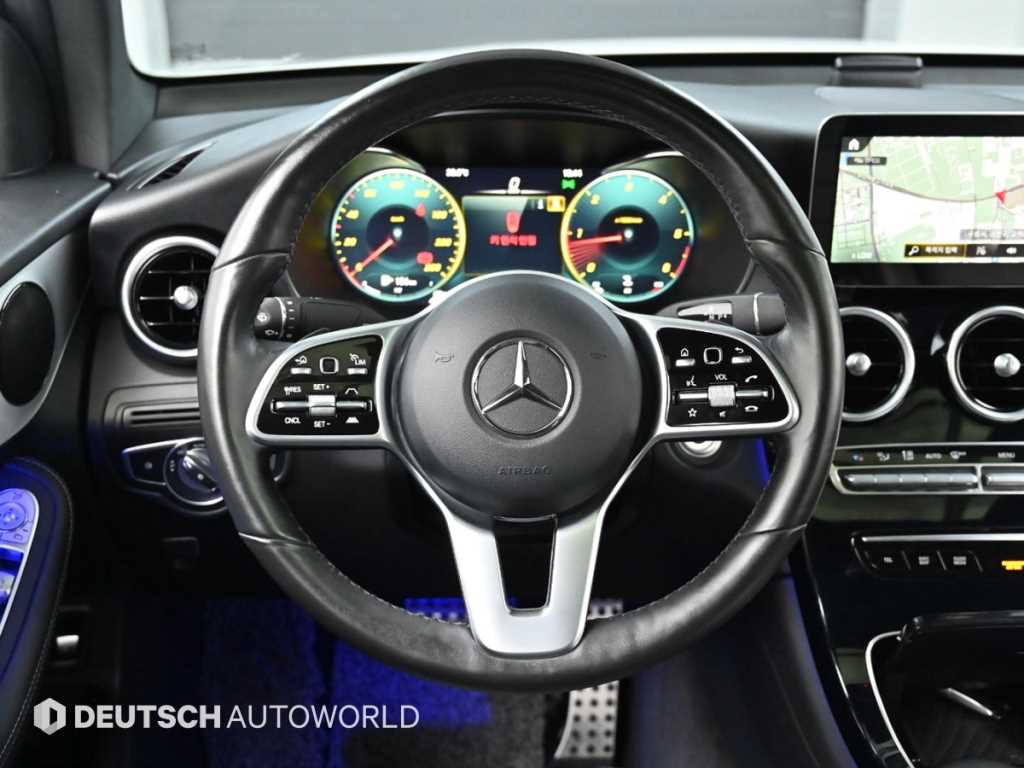 Mercedes-Benz GLC-Class — photo 13