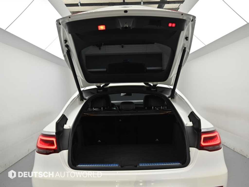 Mercedes-Benz GLC-Class — photo 19