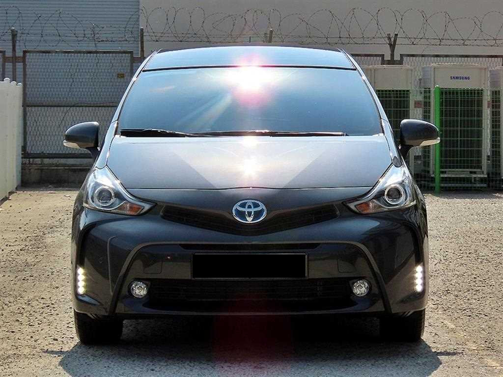 Toyota Prius — photo 01
