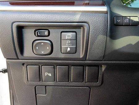 Lexus ES — photo 12