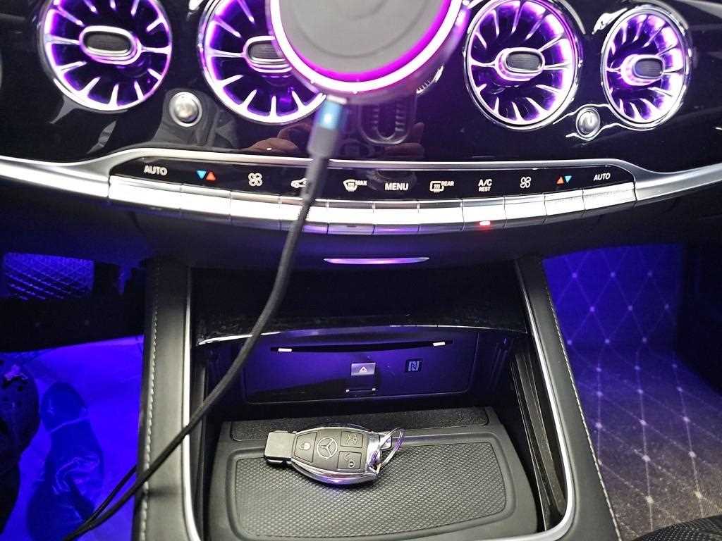 Mercedes-Benz S-Class — photo 10