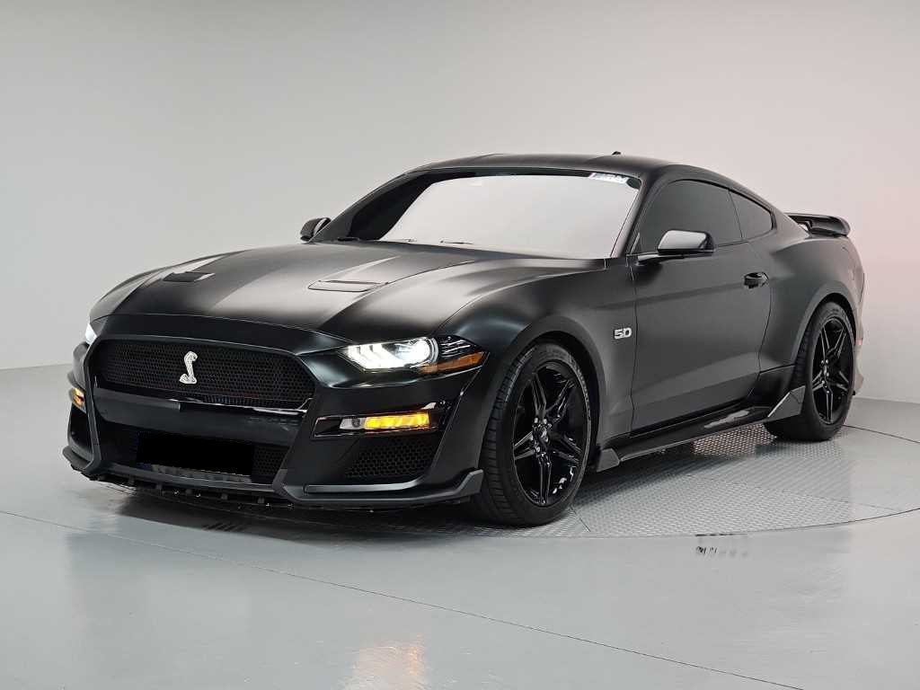 Ford Mustang — photo 01