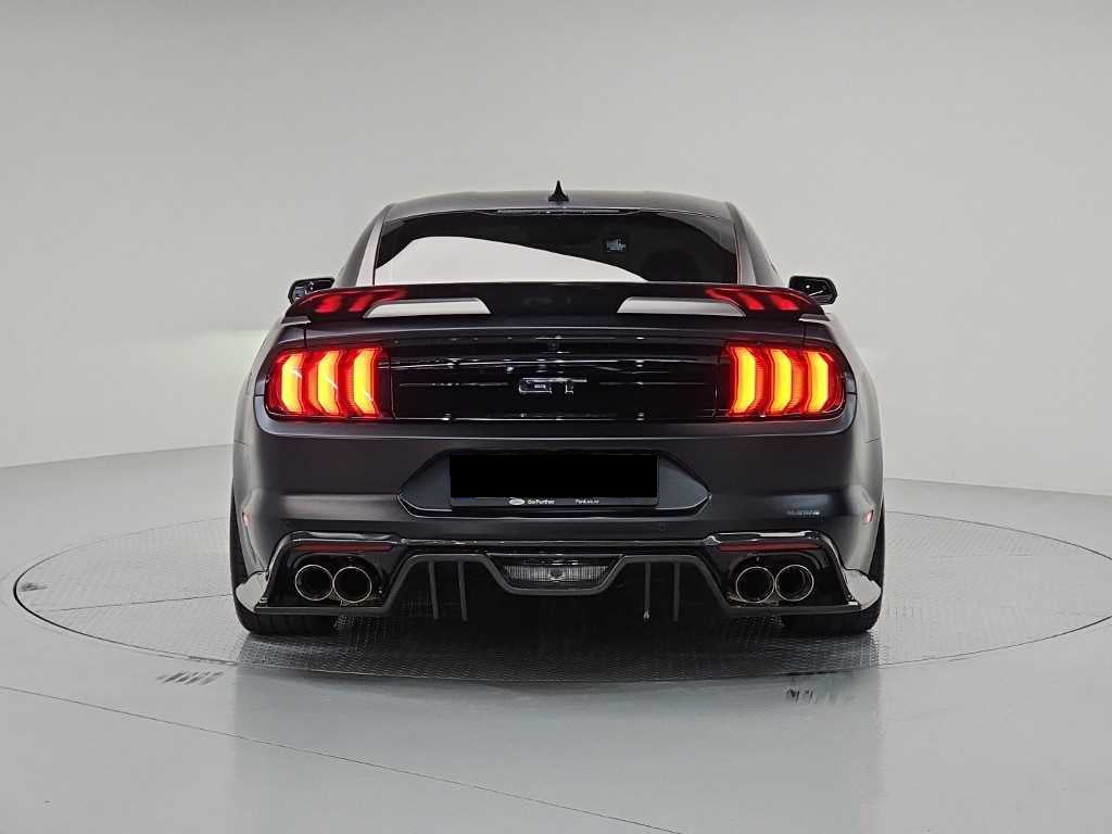 Ford Mustang — photo 03