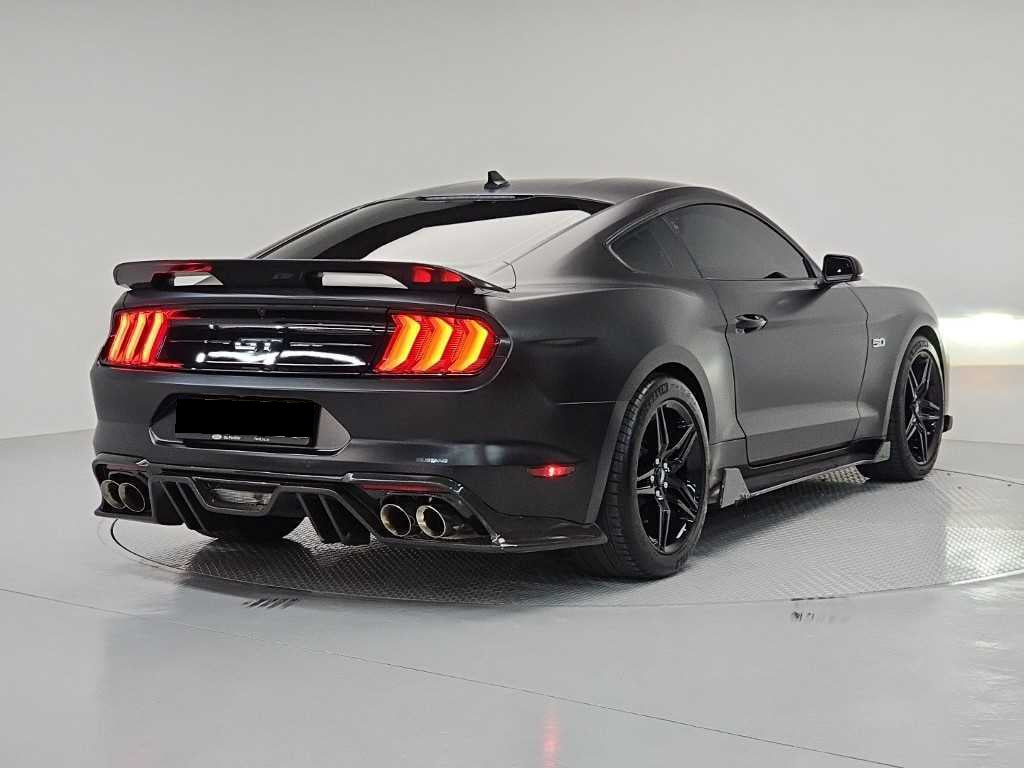 Ford Mustang — photo 04