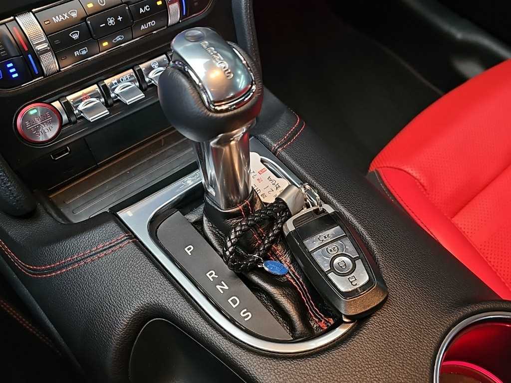 Ford Mustang — photo 08