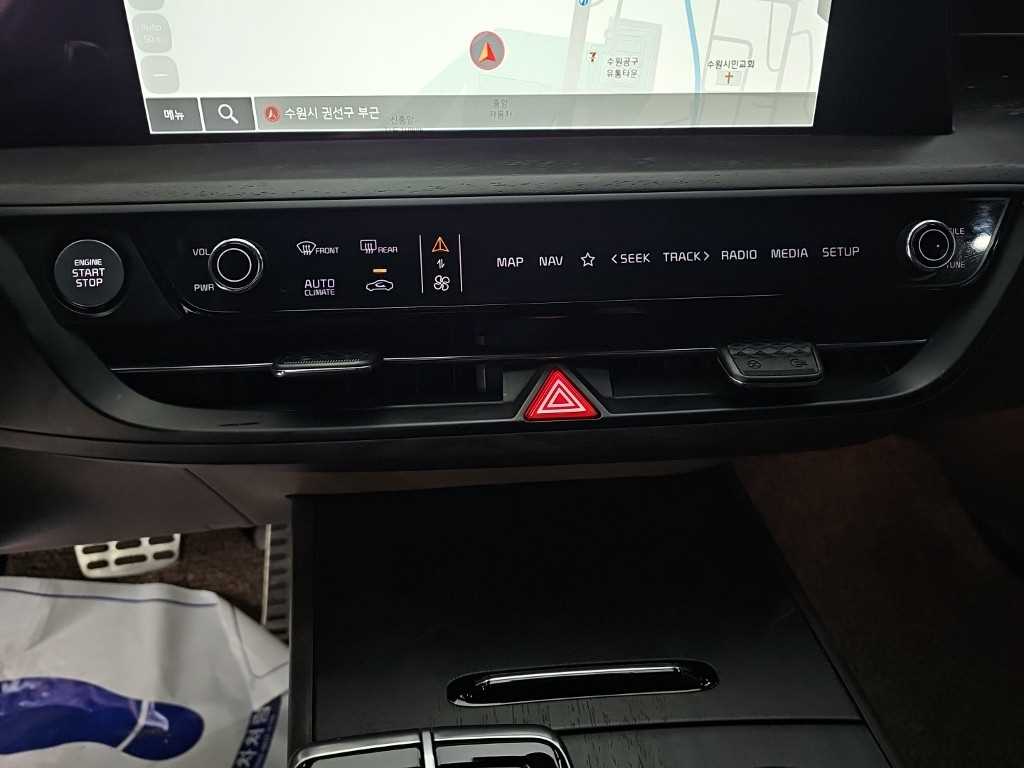 Kia K8 — photo 10
