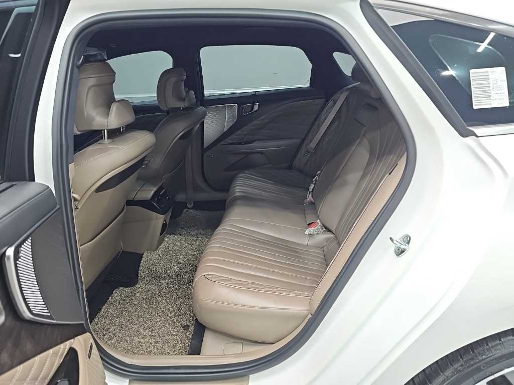 Kia K8 — photo 12