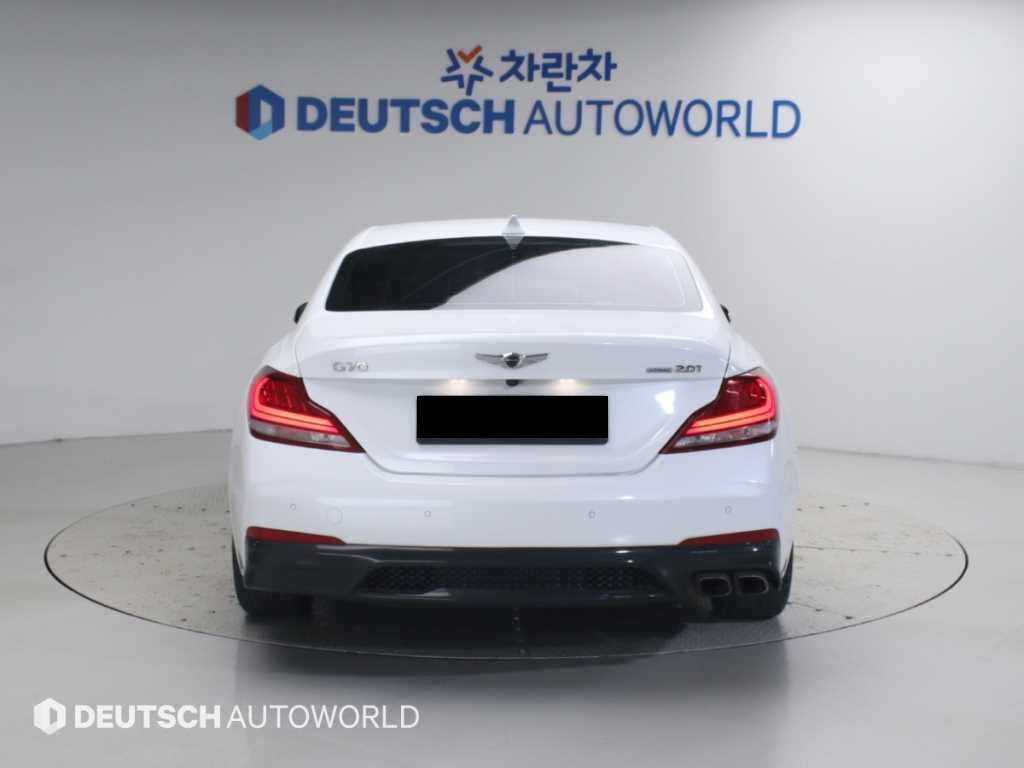 Genesis G70 — photo 04