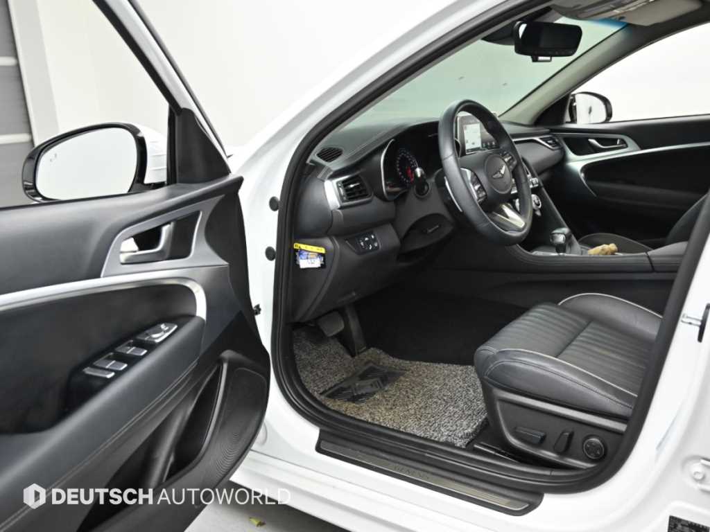 Genesis G70 — photo 11
