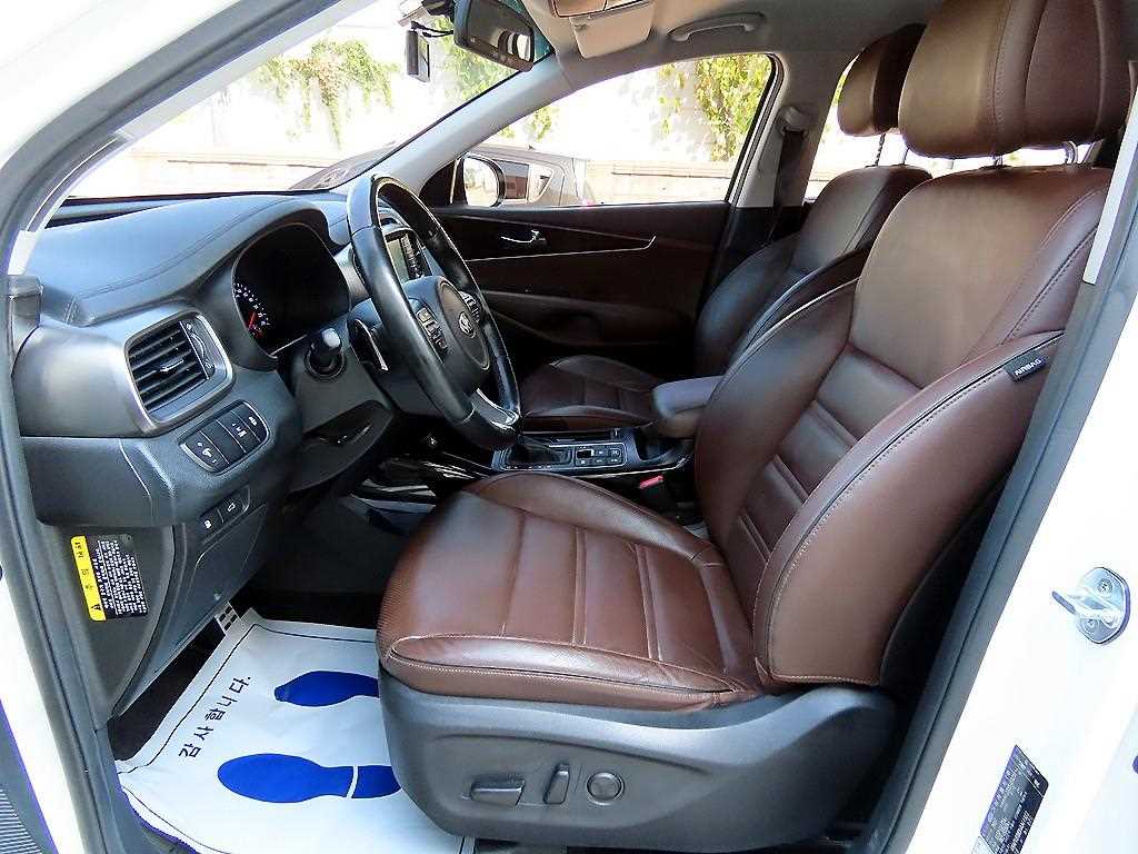 Kia Sorento — photo 05