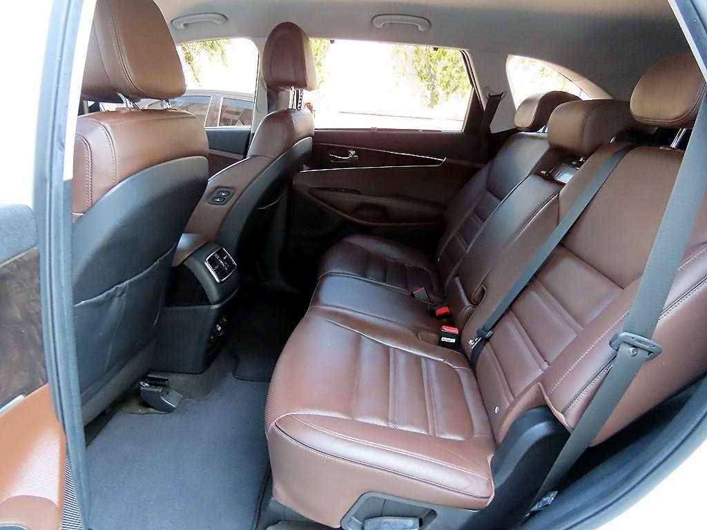 Kia Sorento — photo 06