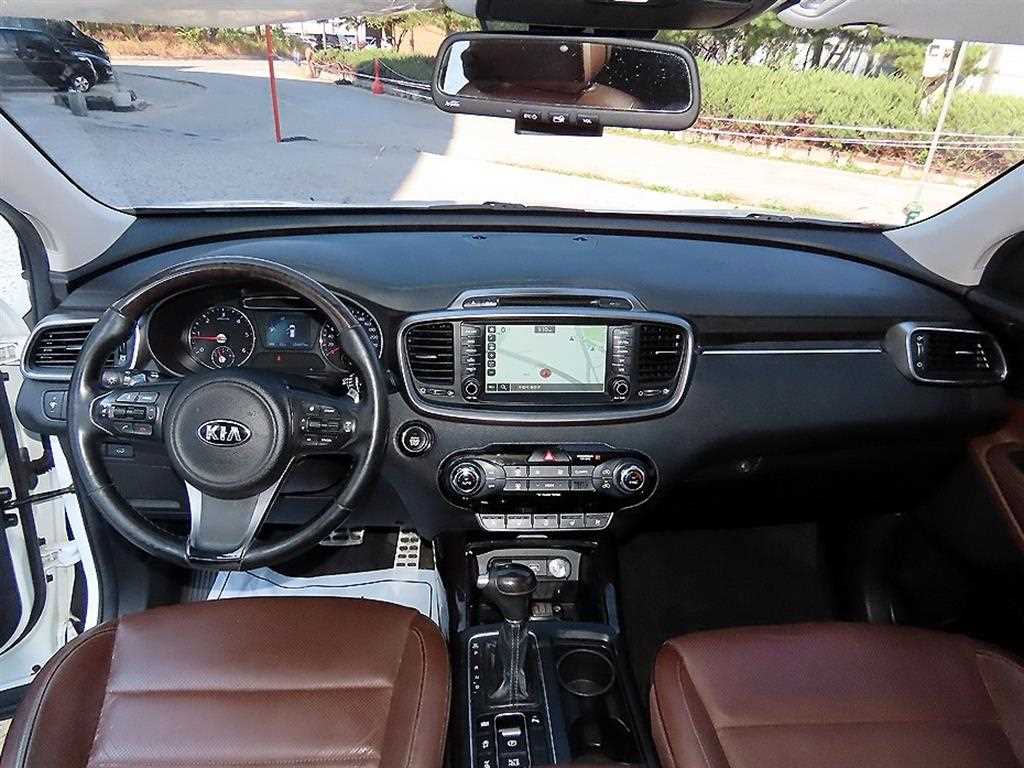 Kia Sorento — photo 07