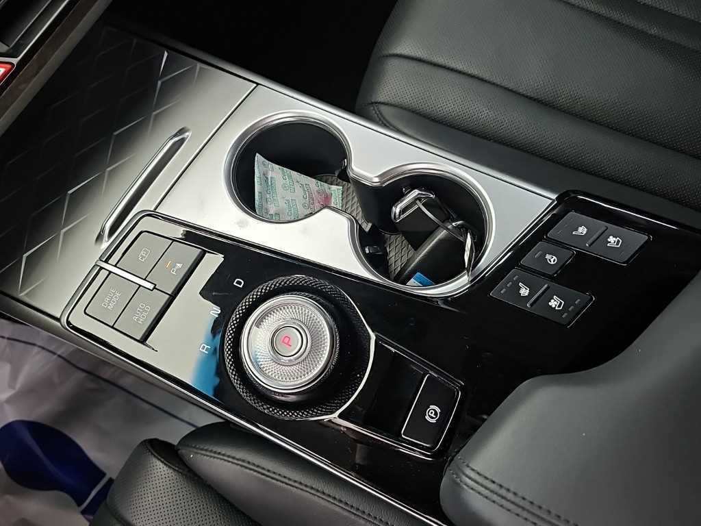 Kia K8 — photo 08
