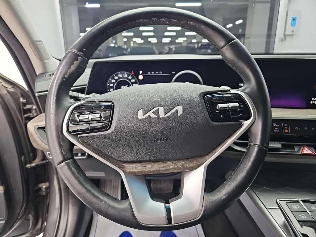 Kia K8 — photo 09