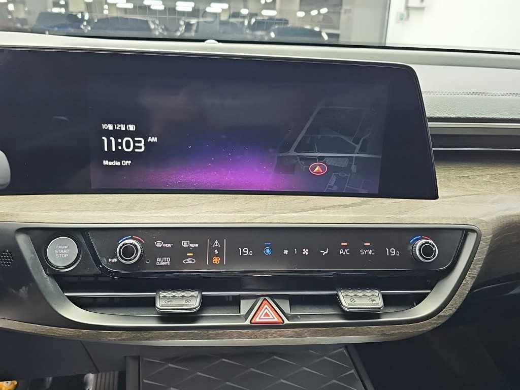 Kia K8 — photo 10