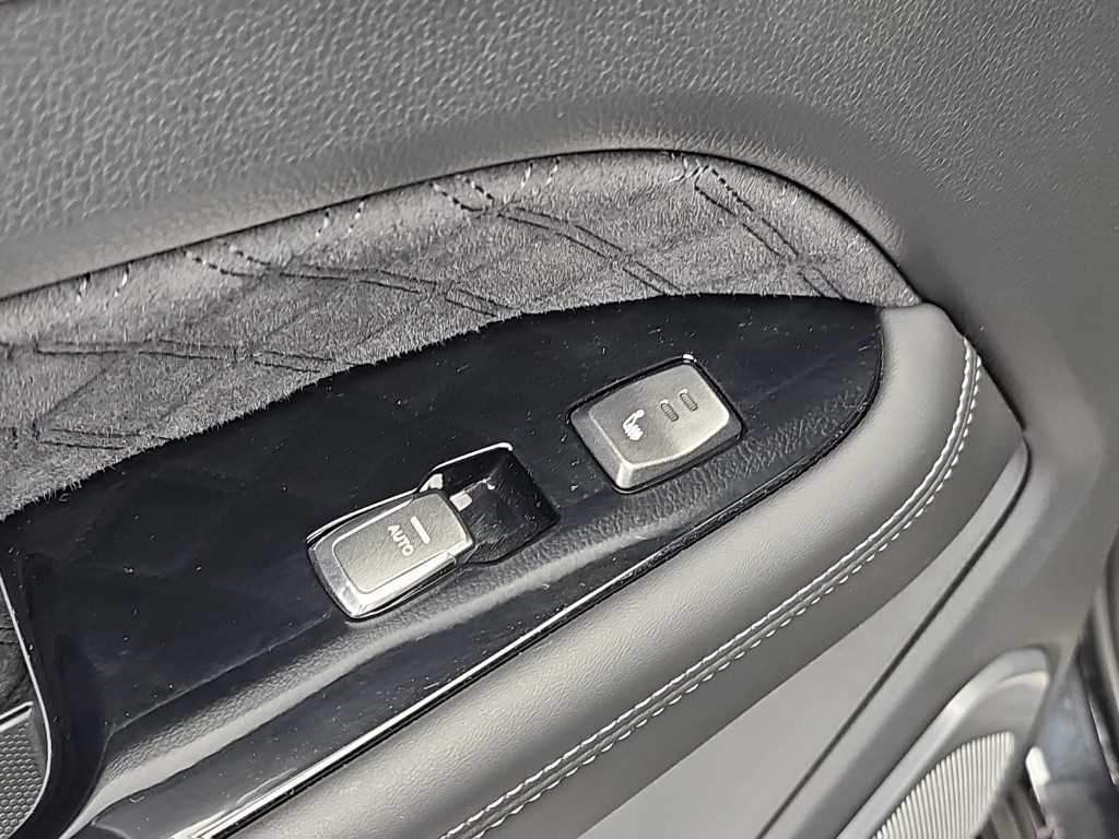 KGM Rexton — photo 14