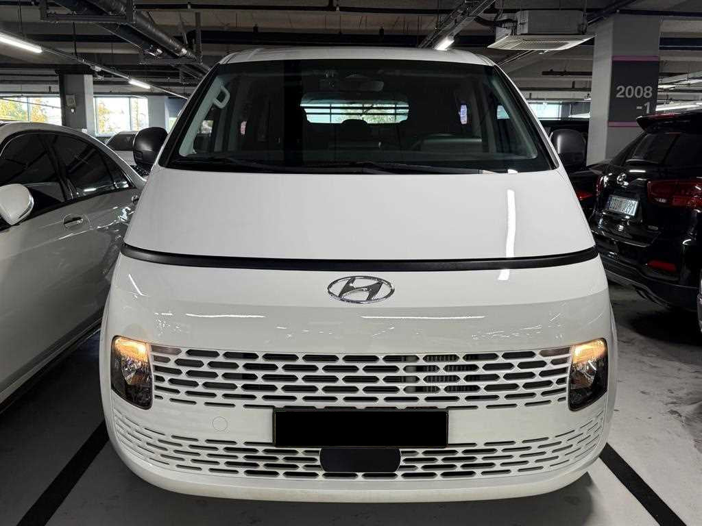 Hyundai Staria — photo 02
