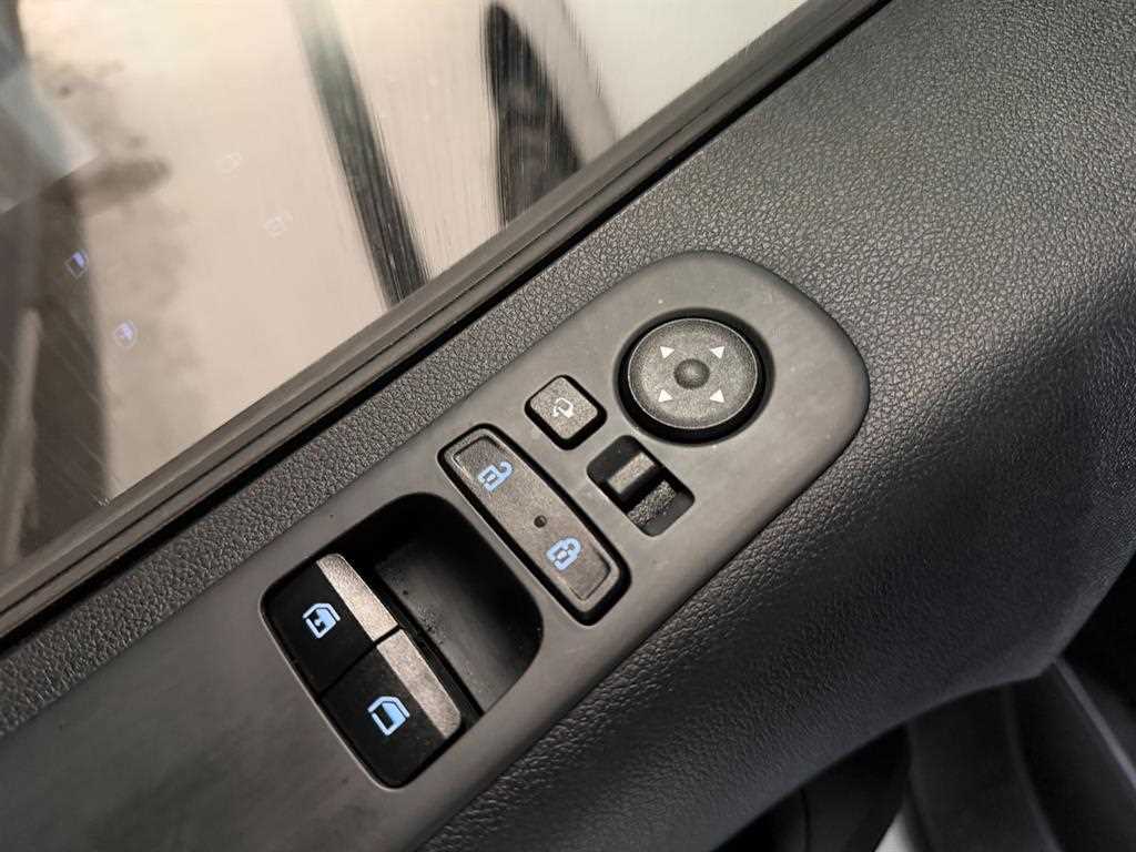 Hyundai Staria — photo 08