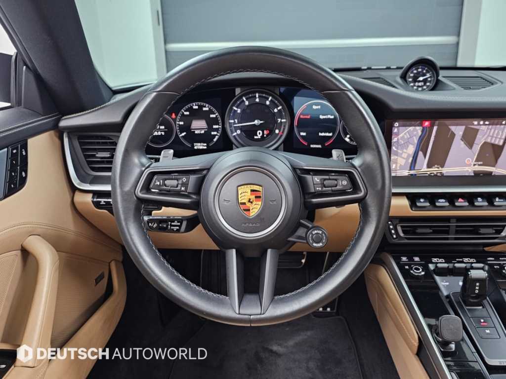 Porsche 911 — photo 13