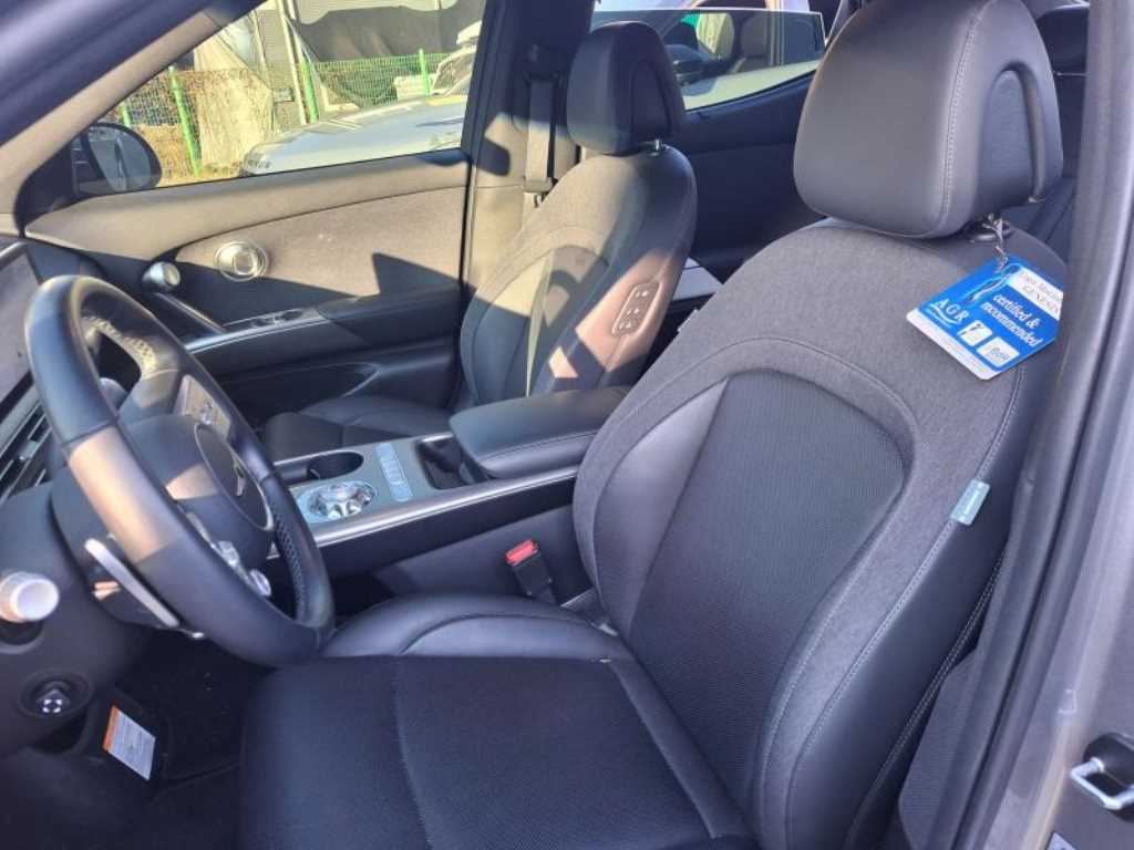 Genesis GV60 — photo 06