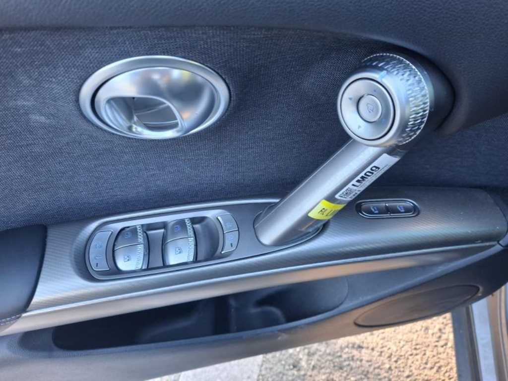 Genesis GV60 — photo 07