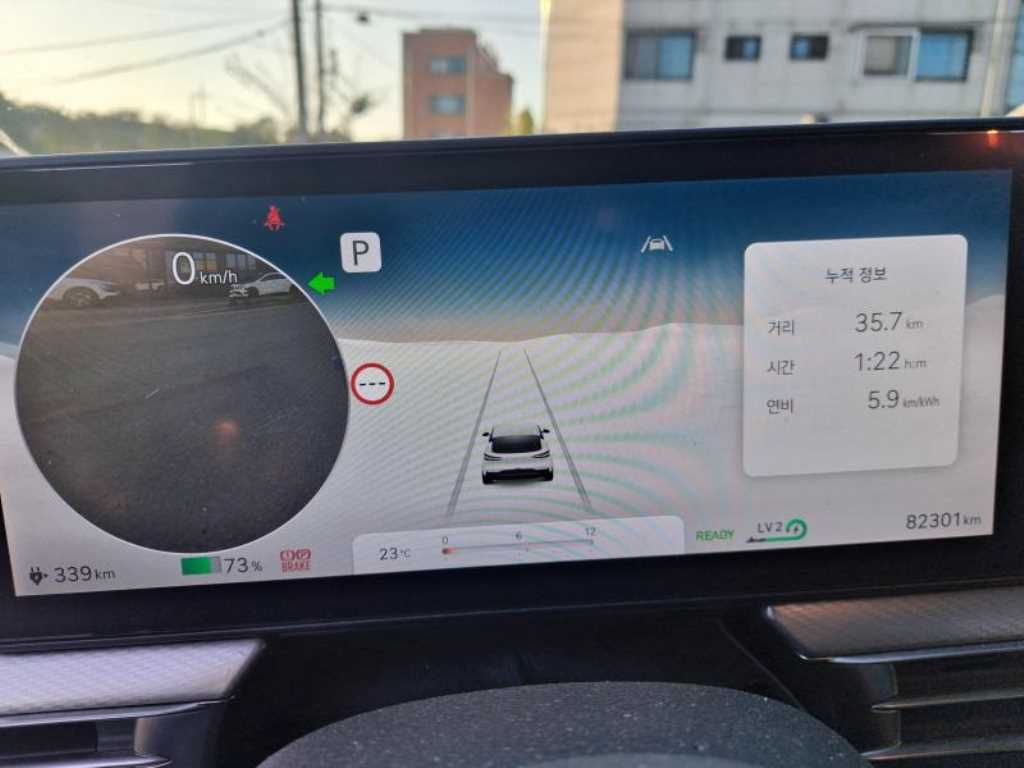 Genesis GV60 — photo 09