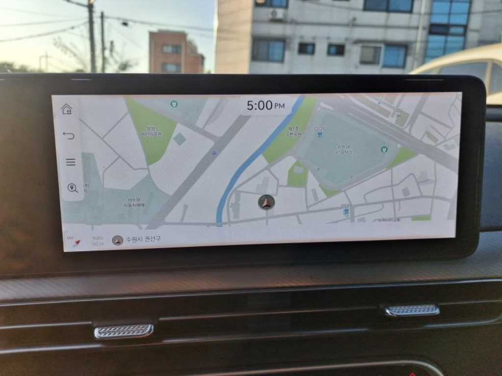 Genesis GV60 — photo 10