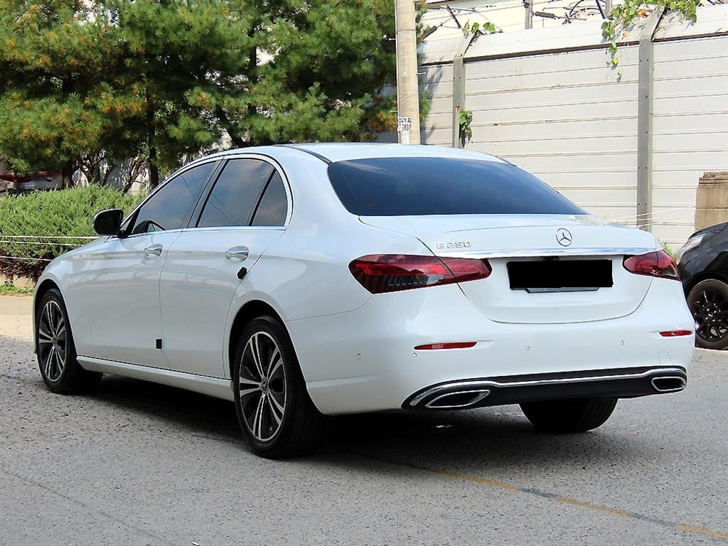Mercedes-Benz E-Class — photo 03