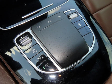 Mercedes-Benz E-Class — photo 12