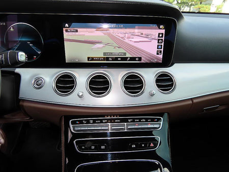 Mercedes-Benz E-Class — photo 13