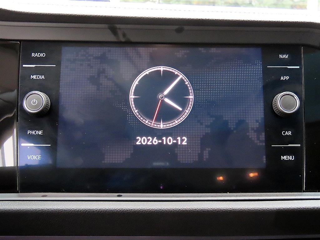Volkswagen Jetta — photo 13