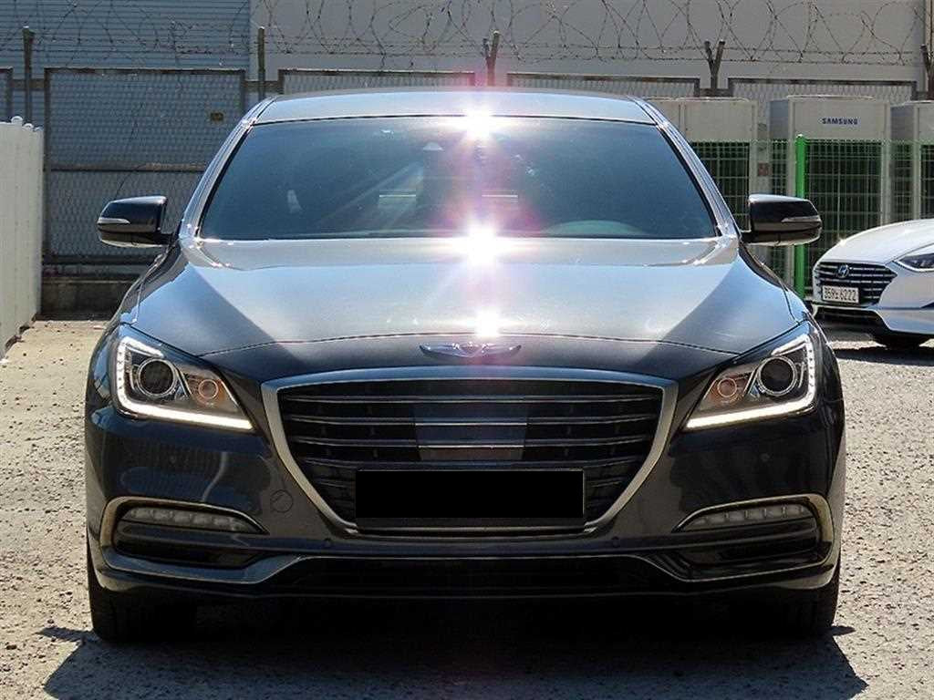 Genesis G80 — photo 01