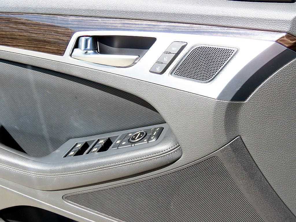 Genesis G80 — photo 11