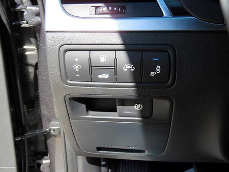 Genesis G80 — photo 12