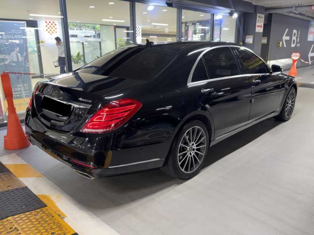 Mercedes-Benz S-Class — photo 04