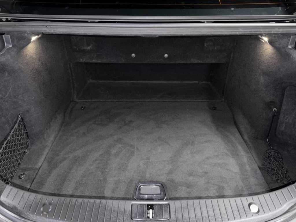 Mercedes-Benz S-Class — photo 18