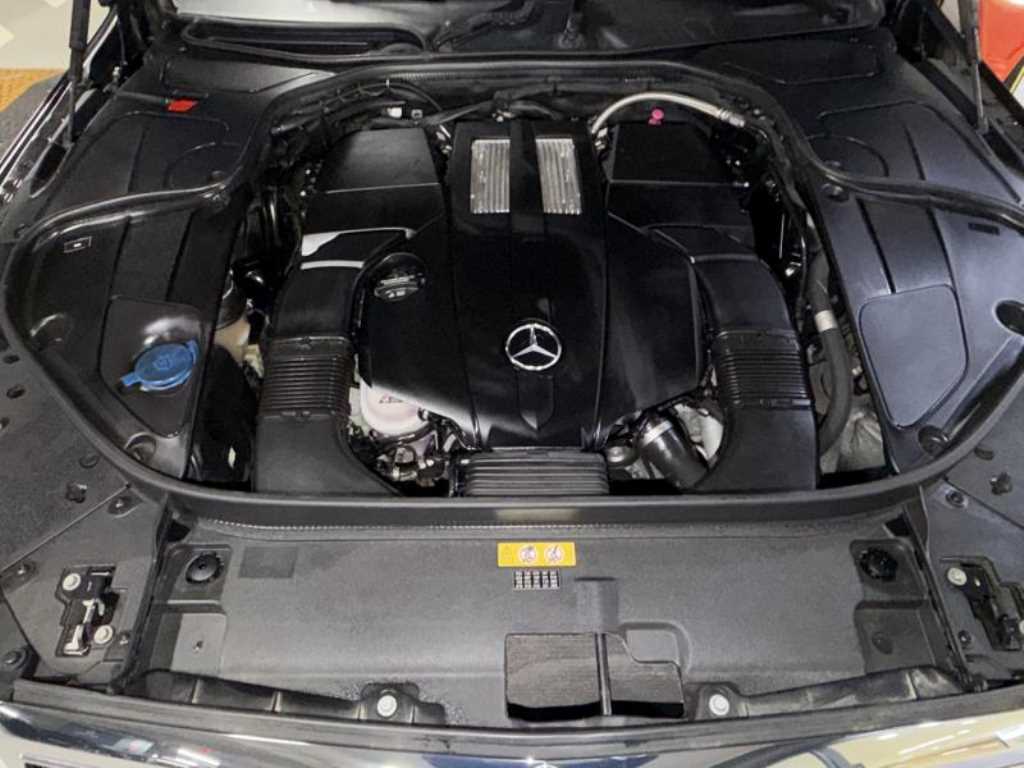 Mercedes-Benz S-Class — photo 19