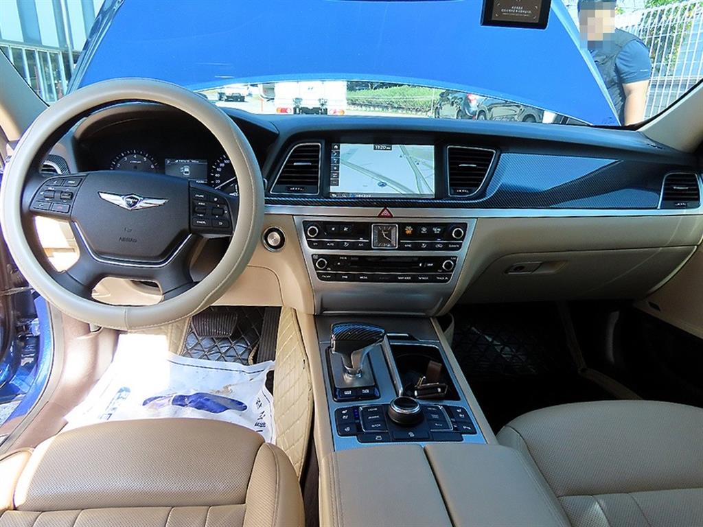 Genesis G80 — photo 07