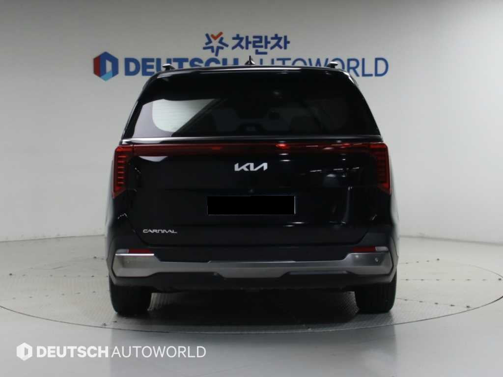 Kia Carnival — photo 04
