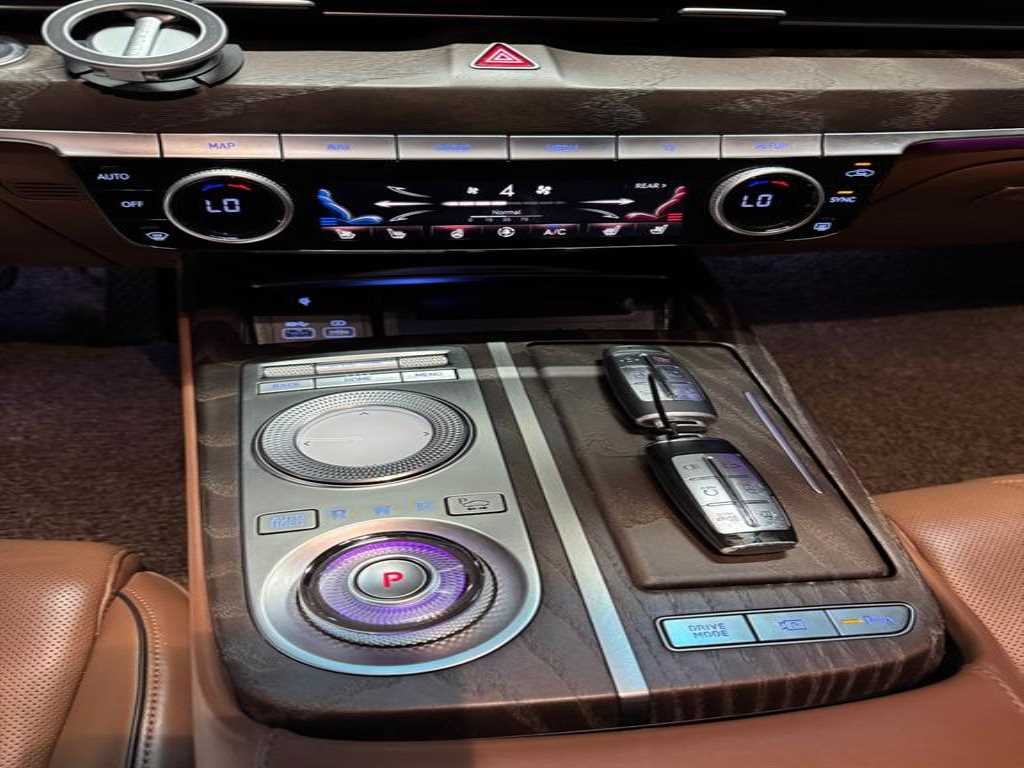 Genesis G80 — photo 14