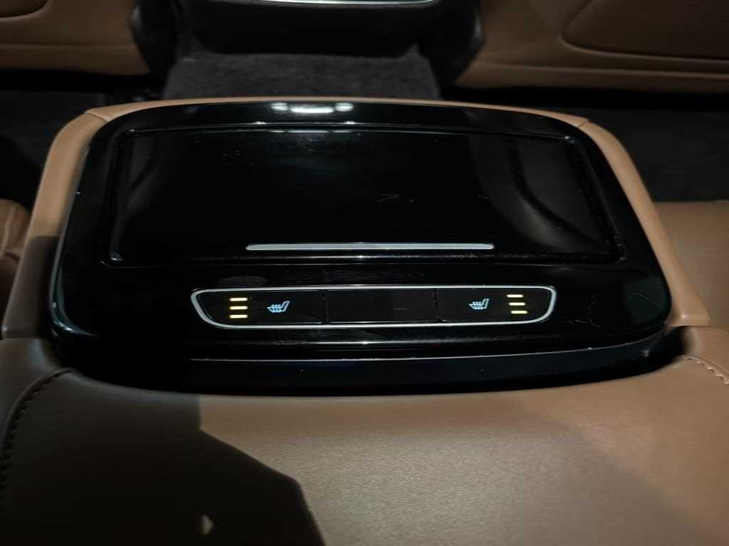 Genesis G80 — photo 17