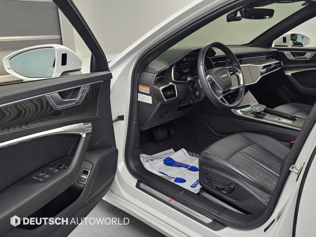 Audi A6 — photo 11